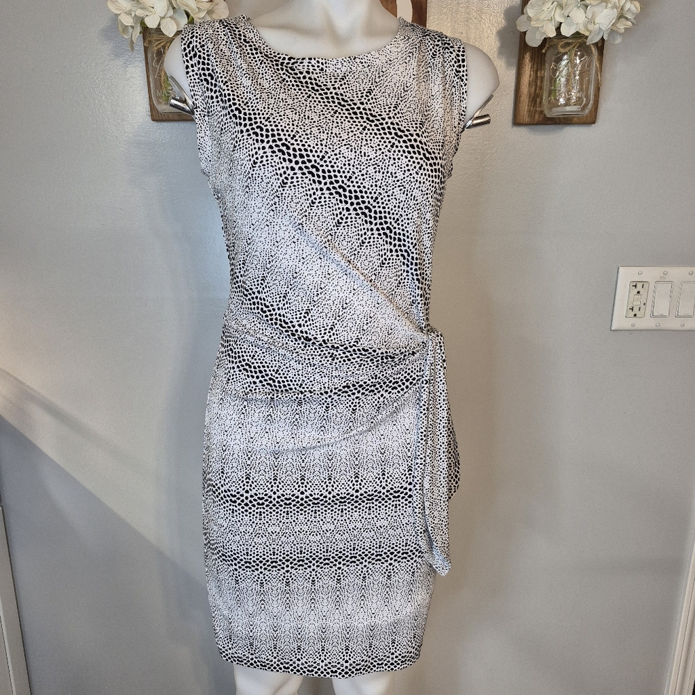 Guess Tie Waist Black & White Sleeveless Dress